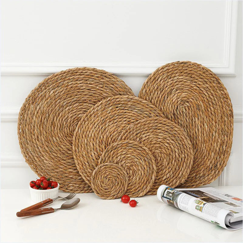 Handwoven Rattan Placemats – Round Heat-Resistant Table Mats